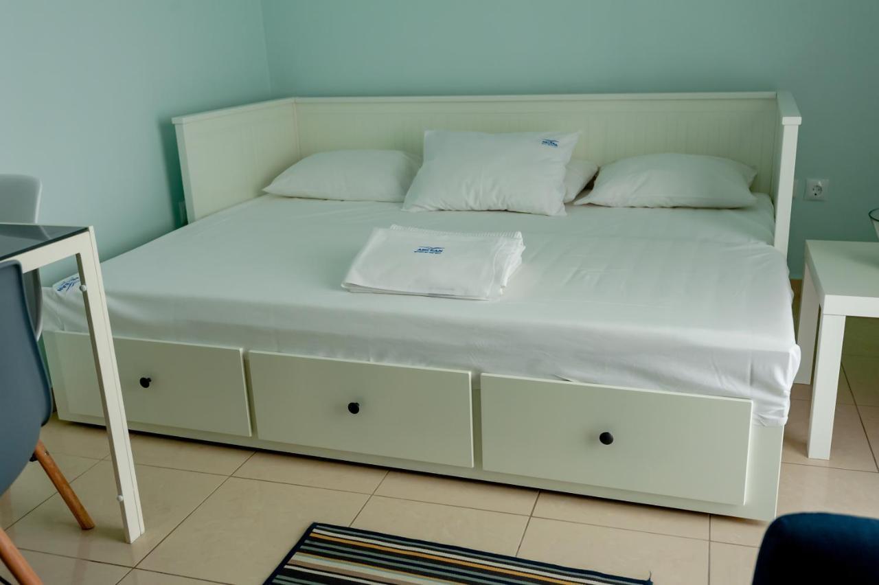 Aegean Studio By The Sea II Apartment Peraia  Bagian luar foto